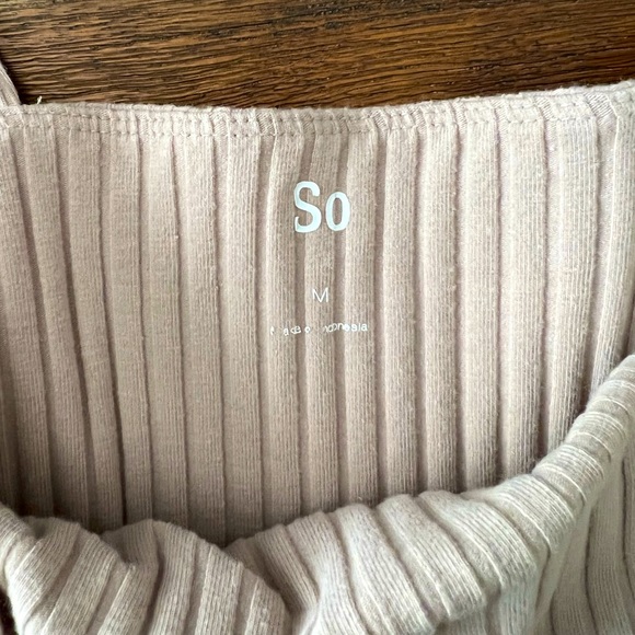 Cropped tank tops bundle! - Picture 9 of 9